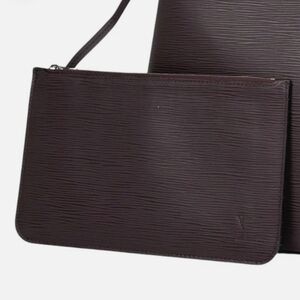 Authentic Louis Vuitton Epi Neverfull MM Pochette in Ketch Purple ... Like New